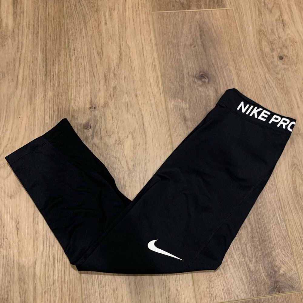 Black Nike Pro Capri Leggings - Picture 1 of 4